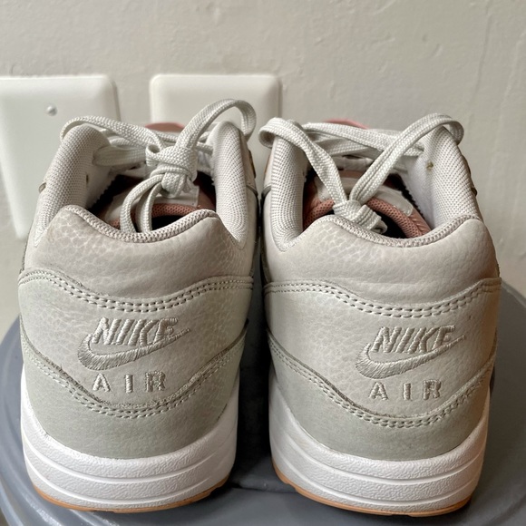 EUC women’s Nike Air Max 1 Ultra SE tan & copper toe! Size 8 - Picture 7 of 9